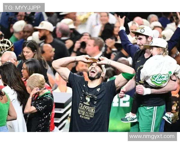 11月12日凯尔特人对决独行侠精彩赛事回顾与分析